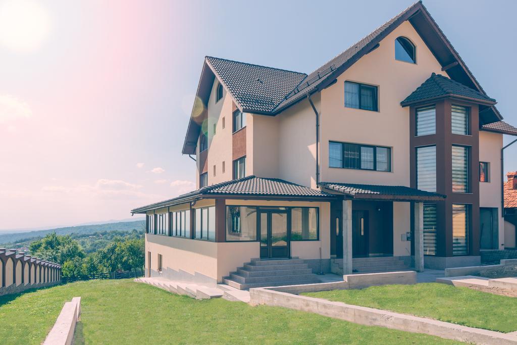 Conacul Lui Bulica Novaci-Străini Exterior foto