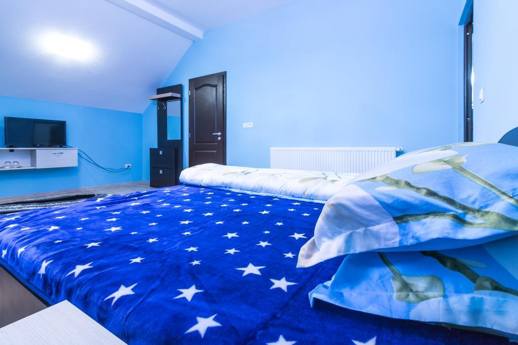 Conacul Lui Bulica Novaci-Străini Exterior foto