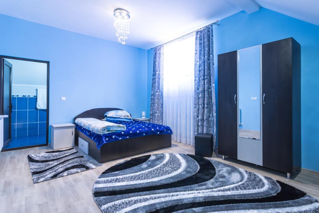 Conacul Lui Bulica Novaci-Străini Exterior foto