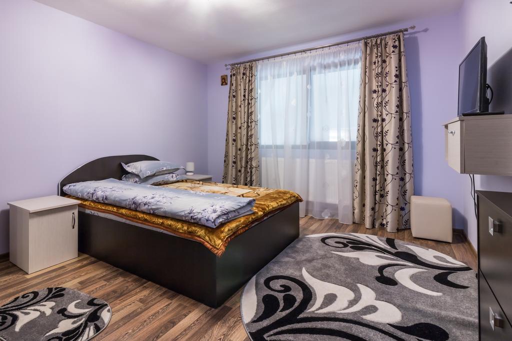 Conacul Lui Bulica Novaci-Străini Exterior foto